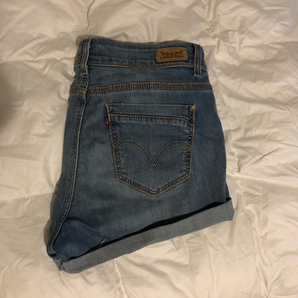 Levi shorts
